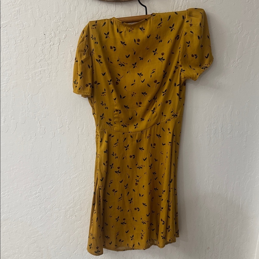 Urban Outfitters Golden Yellow Floral V Neck Jen Button Down Mini Dress XS - Picture 4 of 4